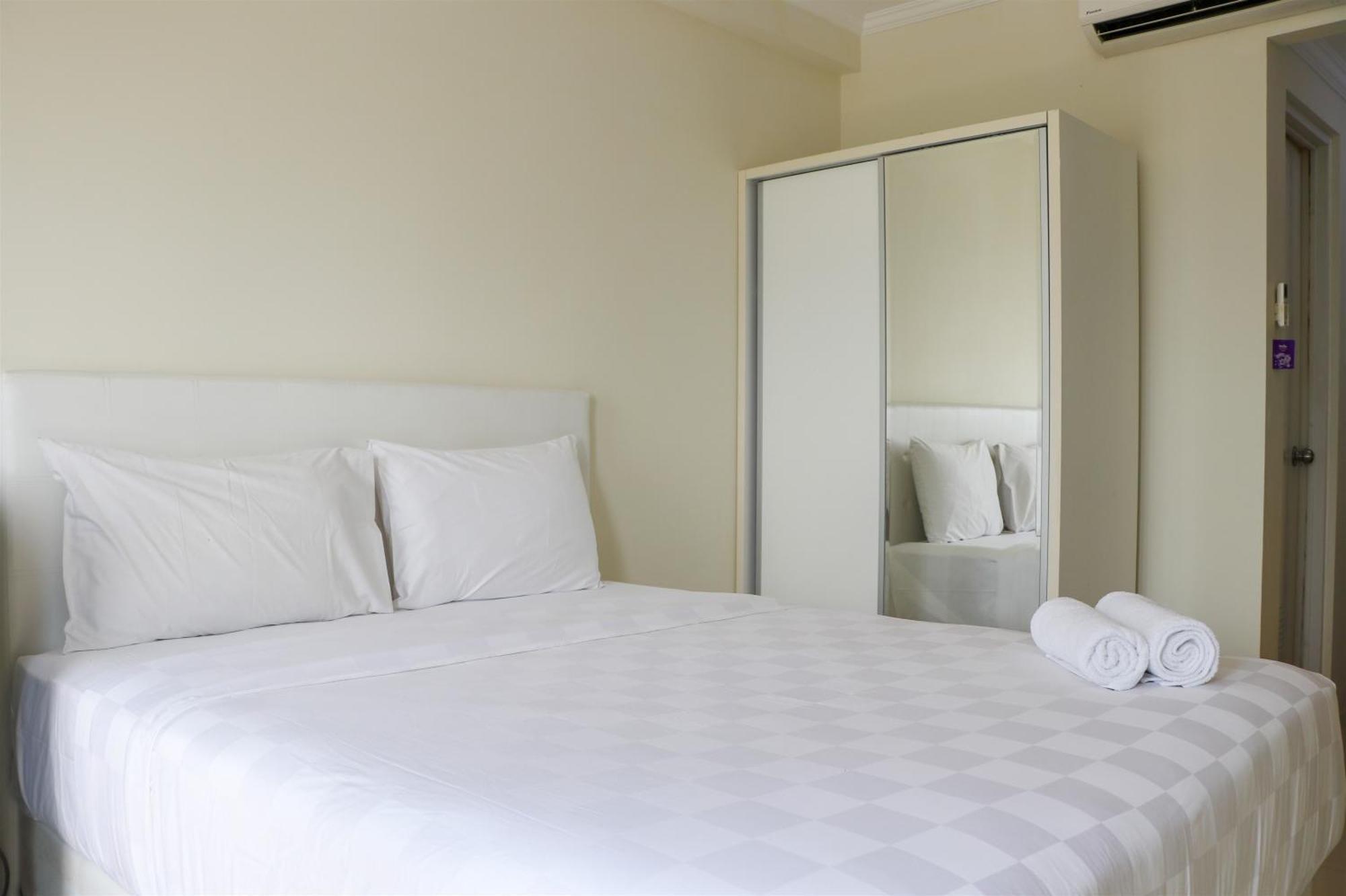 Apartment Homey And At Signature Park Grande By Travelio